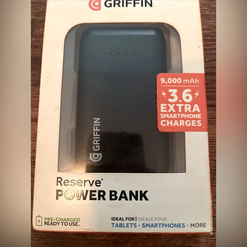 Griffin Reserve Power Bank's capacity & charging capability 9,000 mAh 3.6 Extra